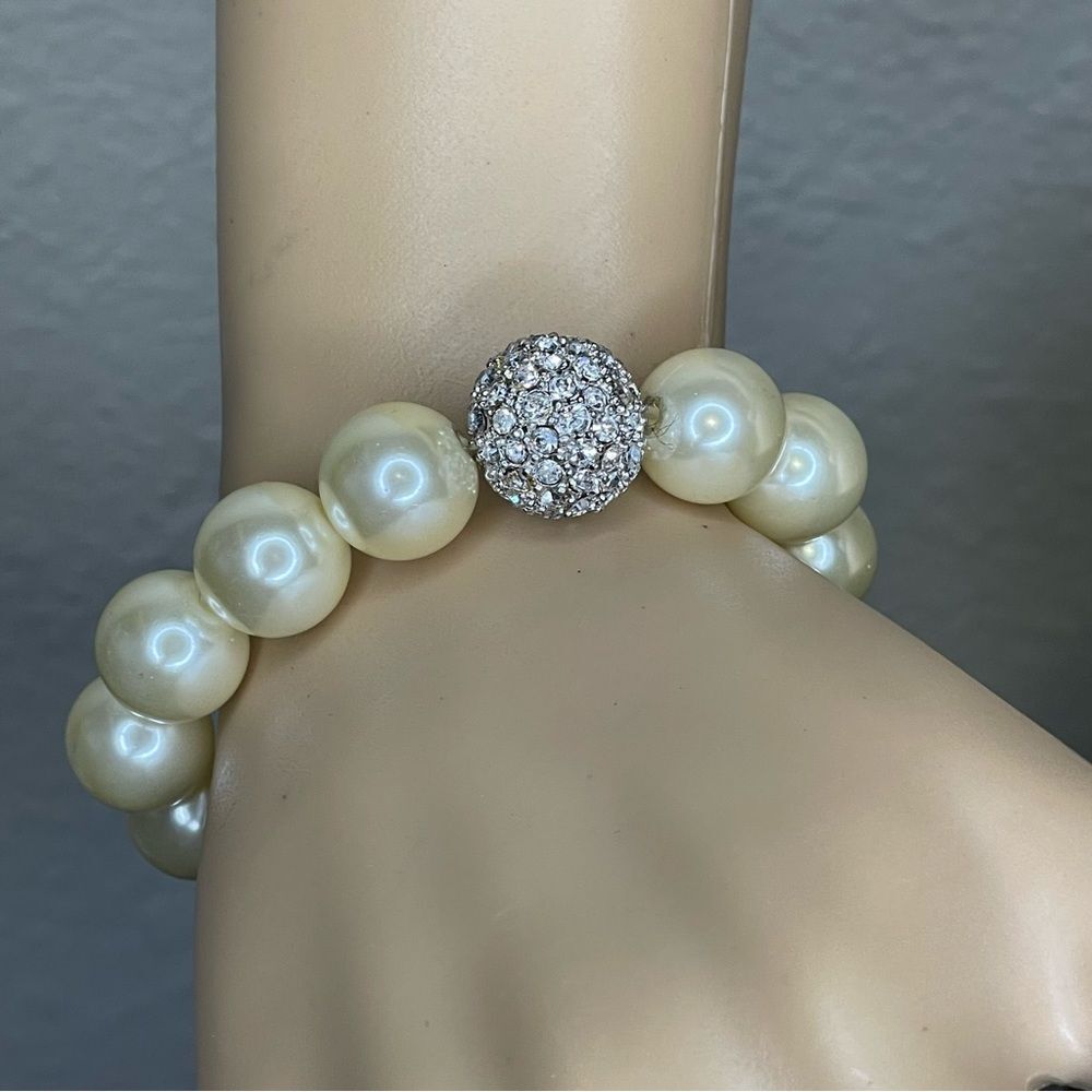 Faux Pearl Bridal Choker Necklace and Bracelet Silver Rhinestone Bead Detail - Picture 3 of 8